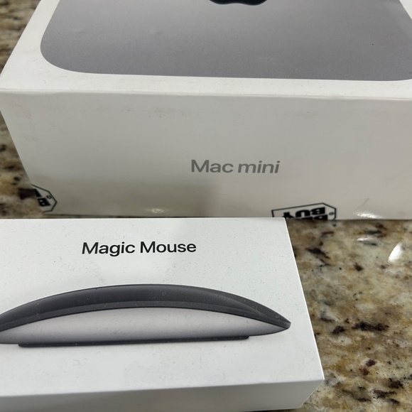 IPHONE, IPAD, MAC MINI, MAGIC MOUSE Box 6 boxes in total - Picture 2 of 5